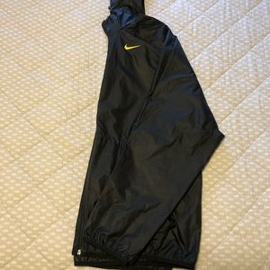 Black Nike wind breaker jacket